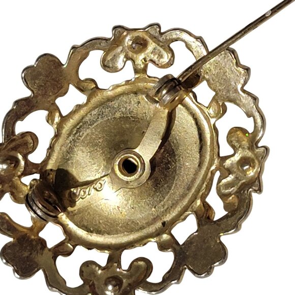 Vintage Coro Brooch Emerald Green Glass Stone & Faux Pearl Accents Gold Tone - Picture 4 of 6